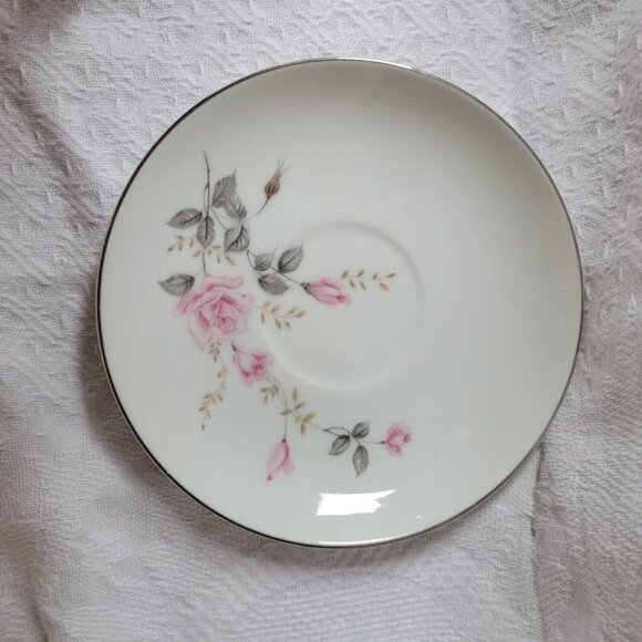 CASTLECOURT Fine China Rose Glow Pattern Cup & Saucer 4 sets - Picture 3 of 6